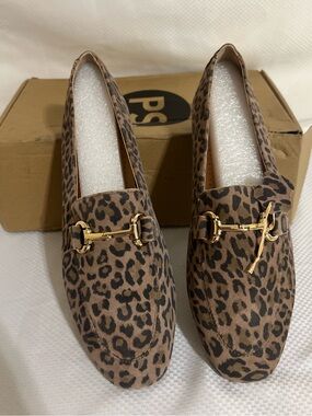 NEW Poelman suede loafer in cheetah print size: 40